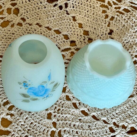 Vintage Fenton Fairy Lamp Hand Painted Blue Rose Satin Artist Signed - Picture 4 of 5